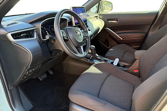 Toyota Corolla Cross 14 of 21