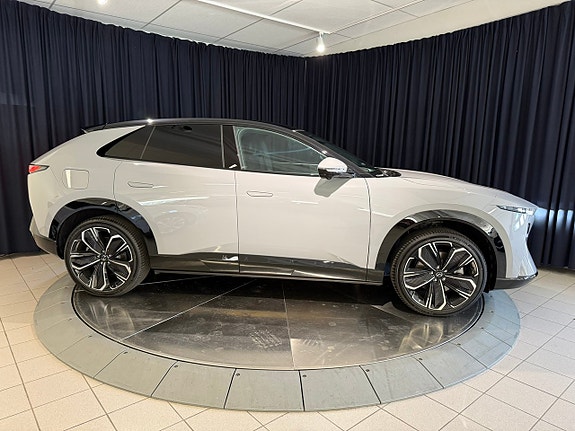 Mazda CX-6e 7 of 15