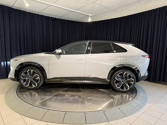 Mazda CX-6e 3 of 15