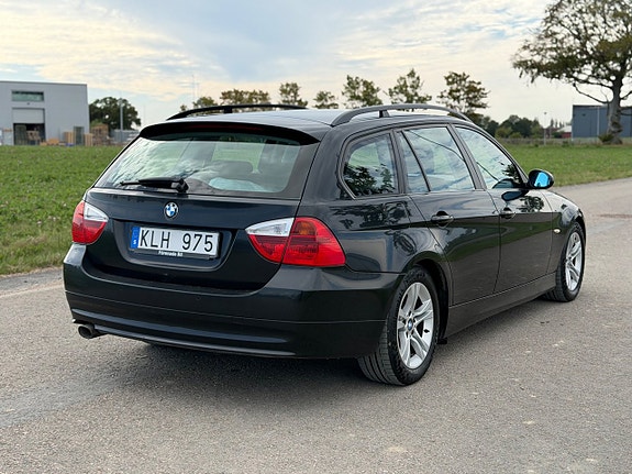 BMW 320d 4 of 15