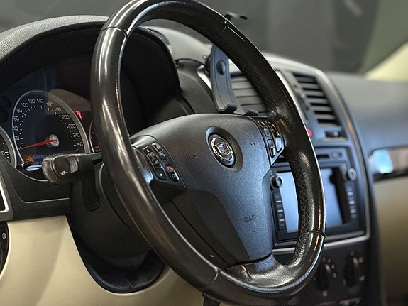Cadillac BLS 15 of 23
