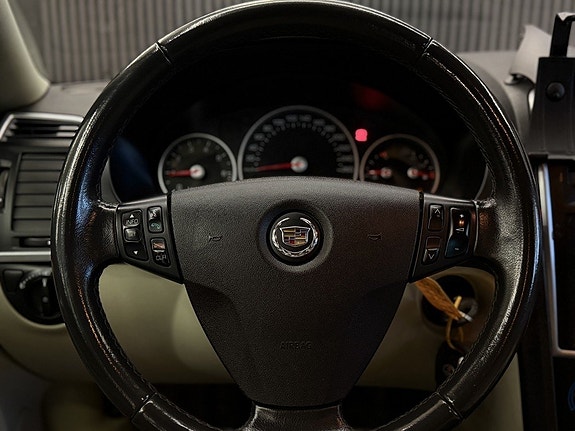 Cadillac BLS 18 of 23
