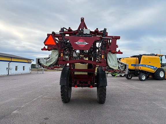 Hardi Commander 4500 twin 4 of 17