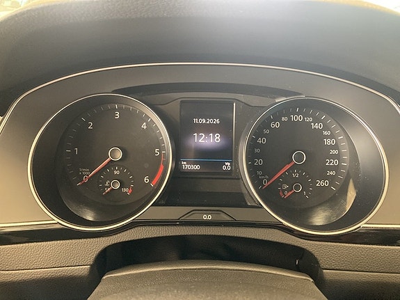 Volkswagen Passat Alltrack 14 of 24