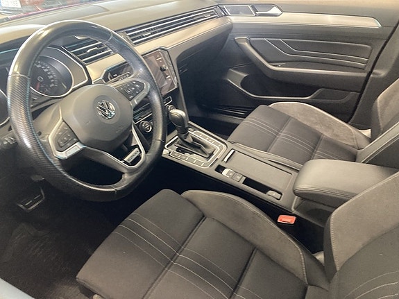 Volkswagen Passat Alltrack 7 of 24