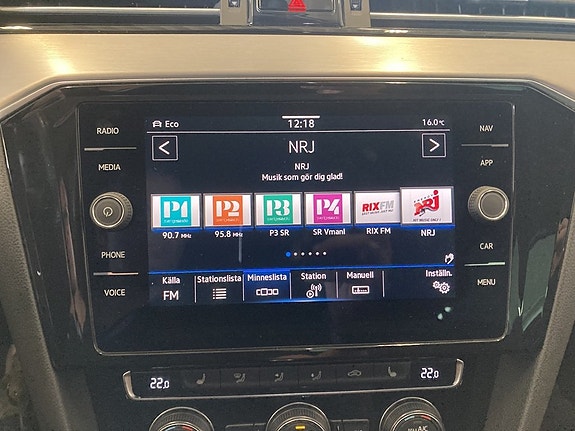 Volkswagen Passat Alltrack 18 of 24