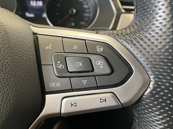 Volkswagen Passat Alltrack 16 of 24