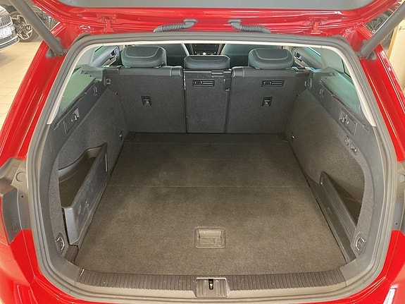 Volkswagen Passat Alltrack 9 of 24