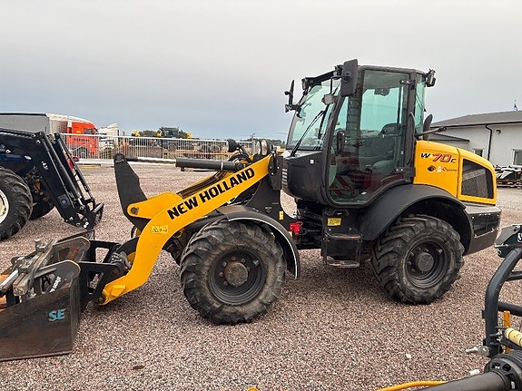 New Holland W 70 2 of 16