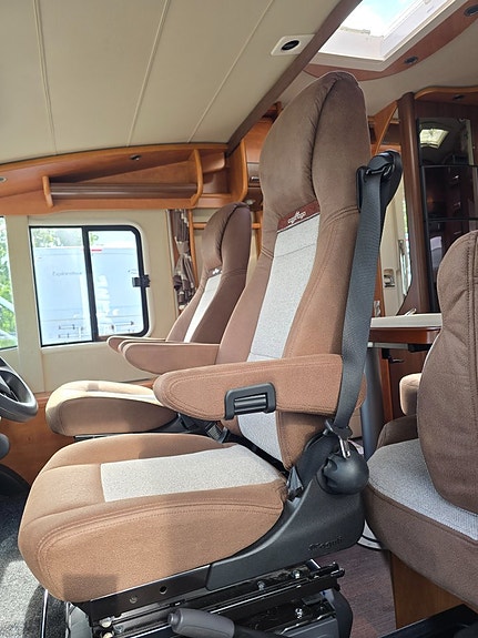 Carthago C-TOURER I 150.  FIAT 150HK AUTOMAT. ALDE. QUEENBED 7 of 22
