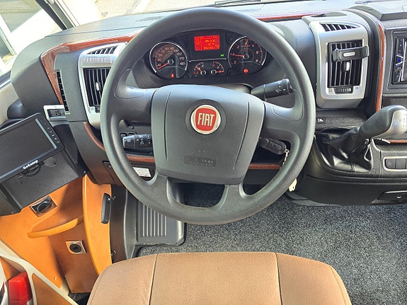 Carthago C-TOURER I 150.  FIAT 150HK AUTOMAT. ALDE. QUEENBED 9 of 22