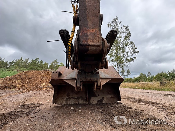Grävmaskin Hitachi FH 200 LC med redskap 22 of 27