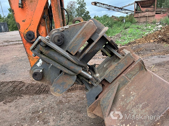Grävmaskin Hitachi FH 200 LC med redskap 17 of 27