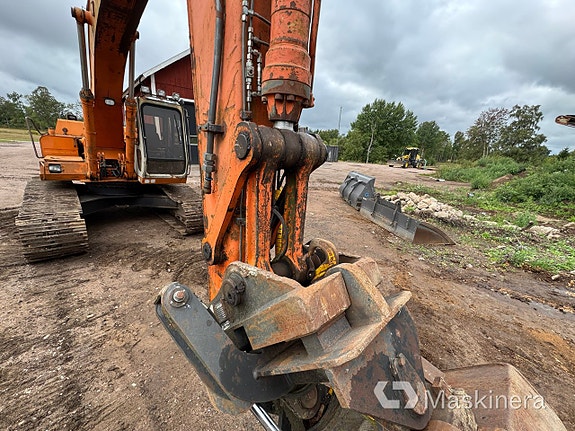 Grävmaskin Hitachi FH 200 LC med redskap 20 of 27