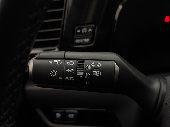 Lexus NX350h 16 of 30