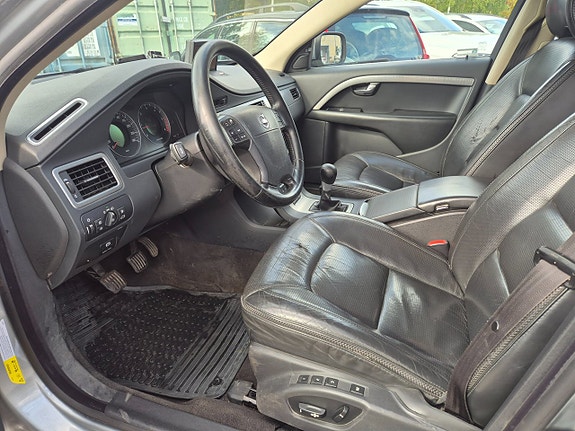 Volvo XC70 16 of 21