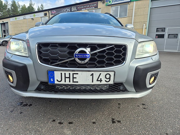 Volvo XC70 3 of 21