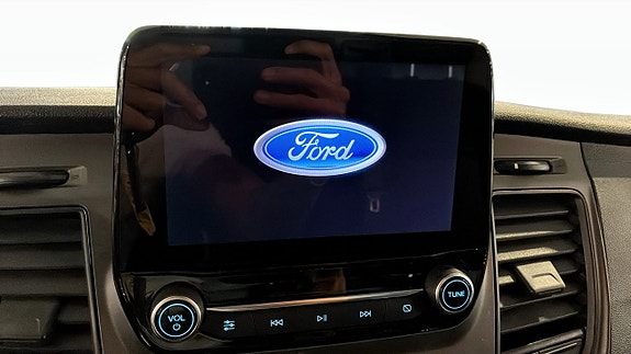 Ford Transit Custom 11 of 12