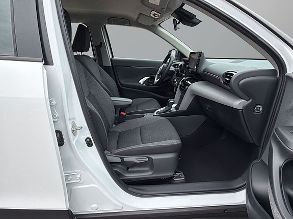 Toyota Yaris Cross 8 of 24