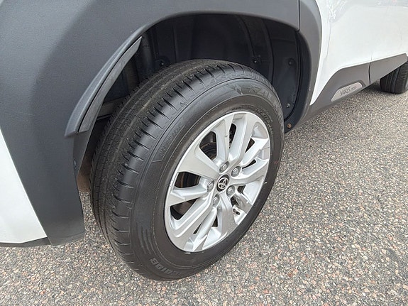 Toyota Yaris Cross 14 of 24