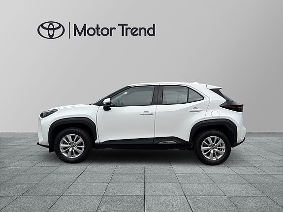 Toyota Yaris Cross 4 of 24