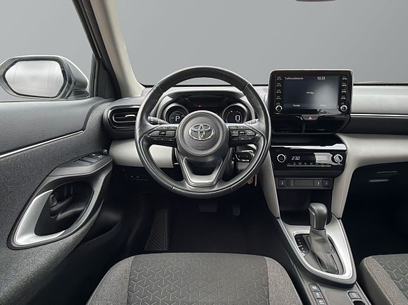 Toyota Yaris Cross 11 of 24