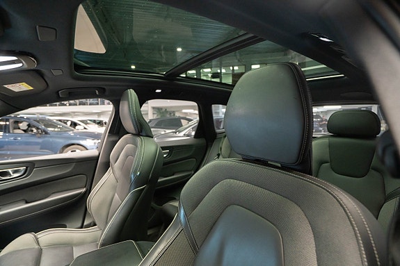 Volvo XC60 12 of 29