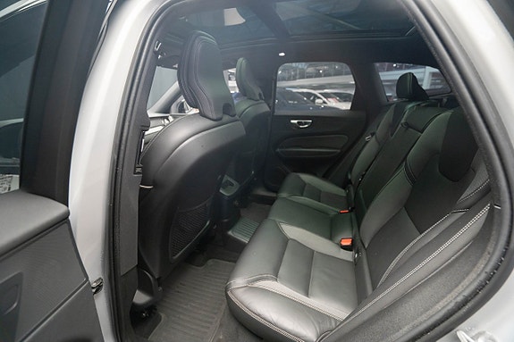 Volvo XC60 21 of 29