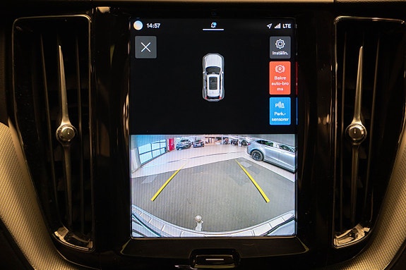 Volvo XC60 17 of 29