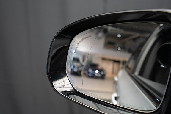 Volvo XC60 23 of 29