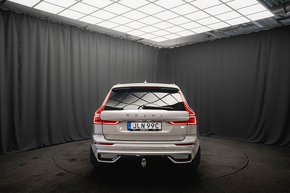 Volvo XC60 8 of 29