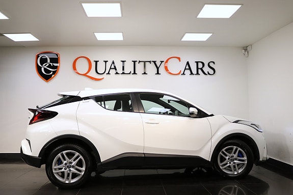 Toyota C-HR 4 of 23