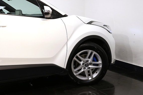 Toyota C-HR 22 of 23