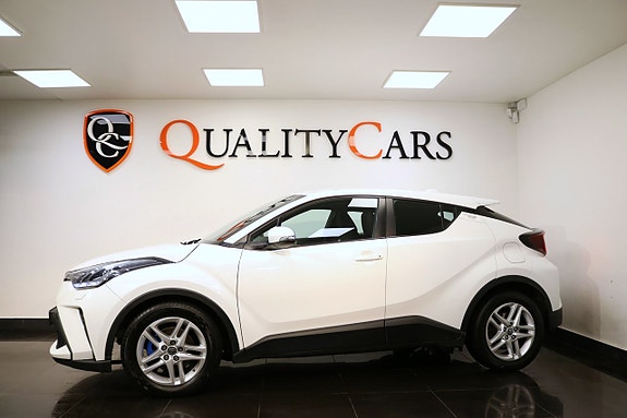 Toyota C-HR 2 of 23