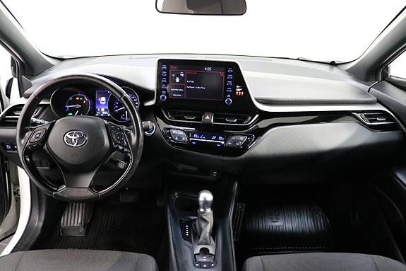 Toyota C-HR 11 of 23