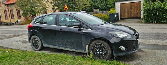 Ford Focus 2 of 6