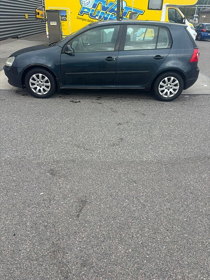 Volkswagen Golf V 6 of 7
