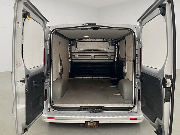 Opel Vivaro 10 of 25