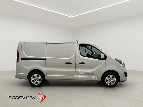 Opel Vivaro 2 of 25