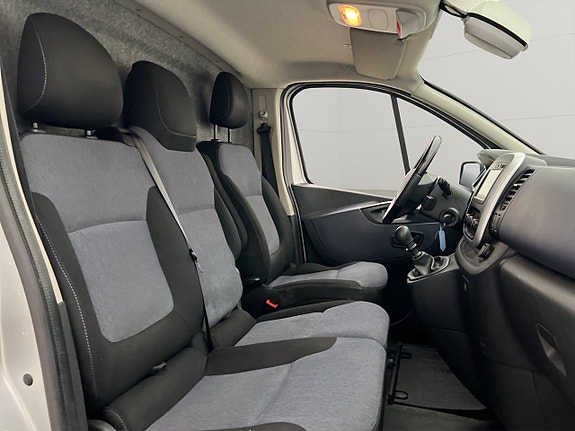 Opel Vivaro 20 of 25