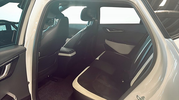 Kia EV6 9 of 21