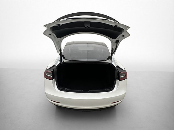 Tesla Model 3 29 of 30