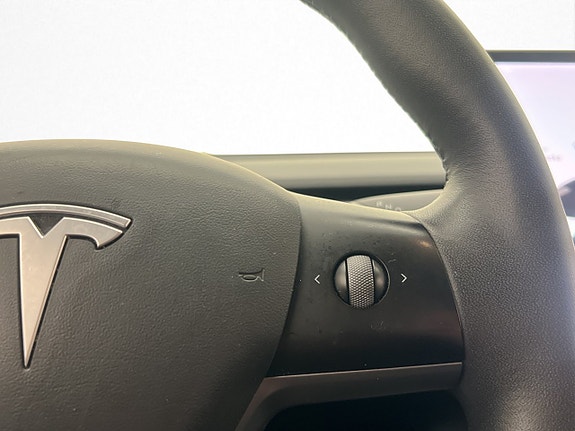 Tesla Model 3 20 of 30