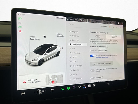 Tesla Model 3 26 of 30