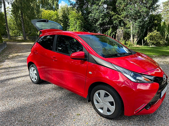 Toyota Aygo 2 of 10