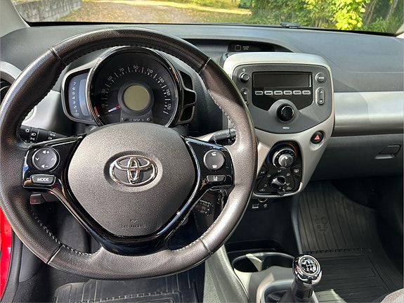 Toyota Aygo 3 of 10
