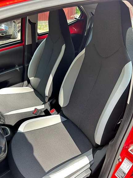 Toyota Aygo 5 of 10