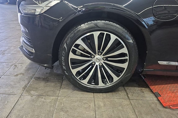 Volvo V90 22 of 23