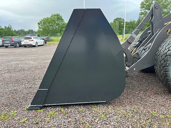 Lastarskopa 5,5 m3 Stora Bm fästet 5 of 6