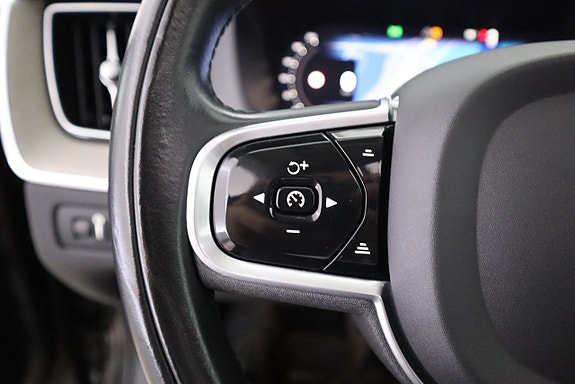 Volvo XC60 15 of 23